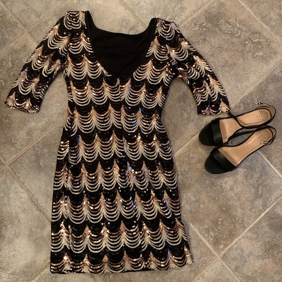 Kohl’s Large Sparkly Mini Dress - Picture 2 of 5